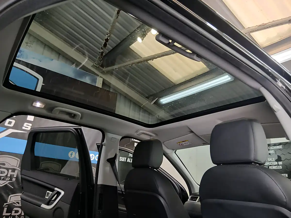Used 2018 Land Rover Discovery Sport Hse Black - Interior and Exterior details 8