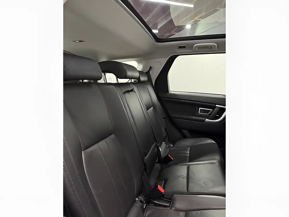 Used 2018 Land Rover Discovery Sport Hse Black - Interior and Exterior details 12