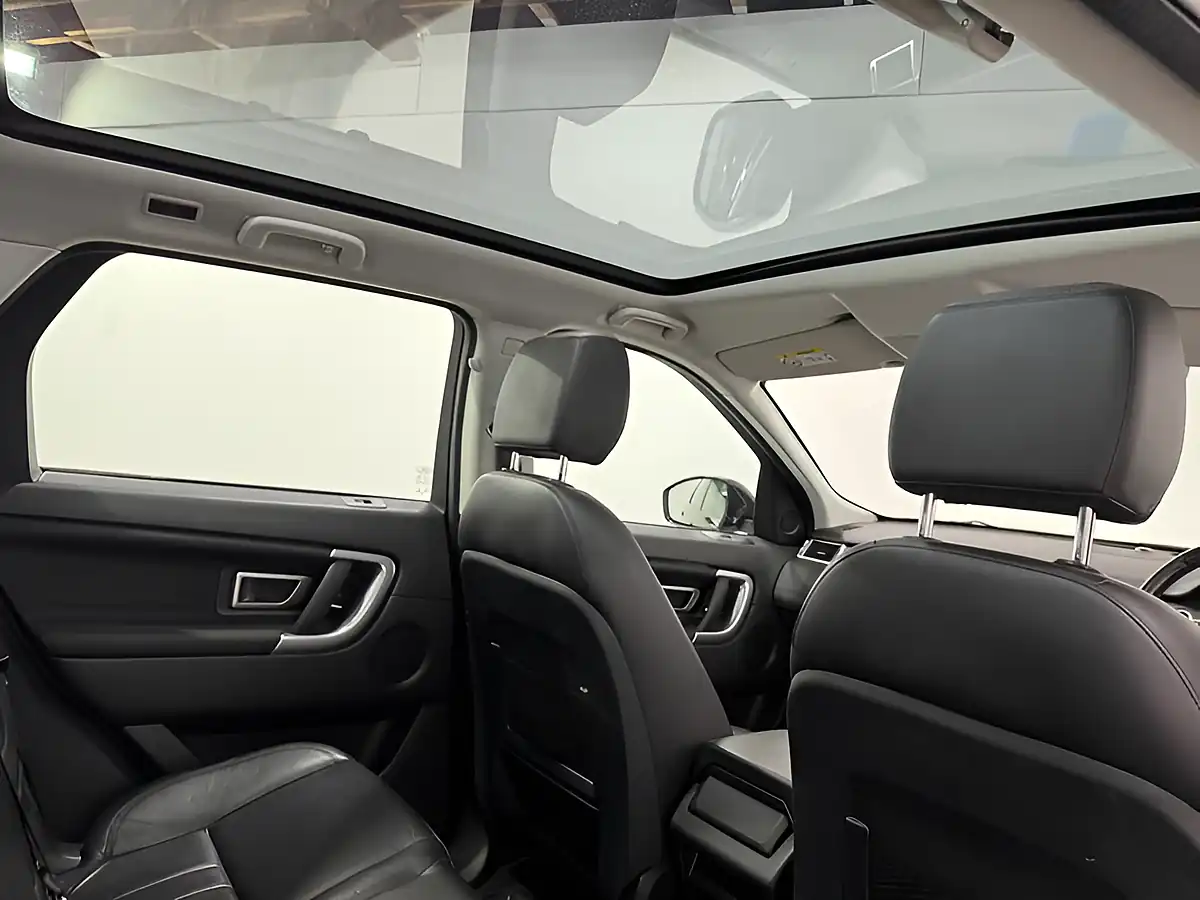 Used 2018 Land Rover Discovery Sport Hse Black - Interior and Exterior details 13