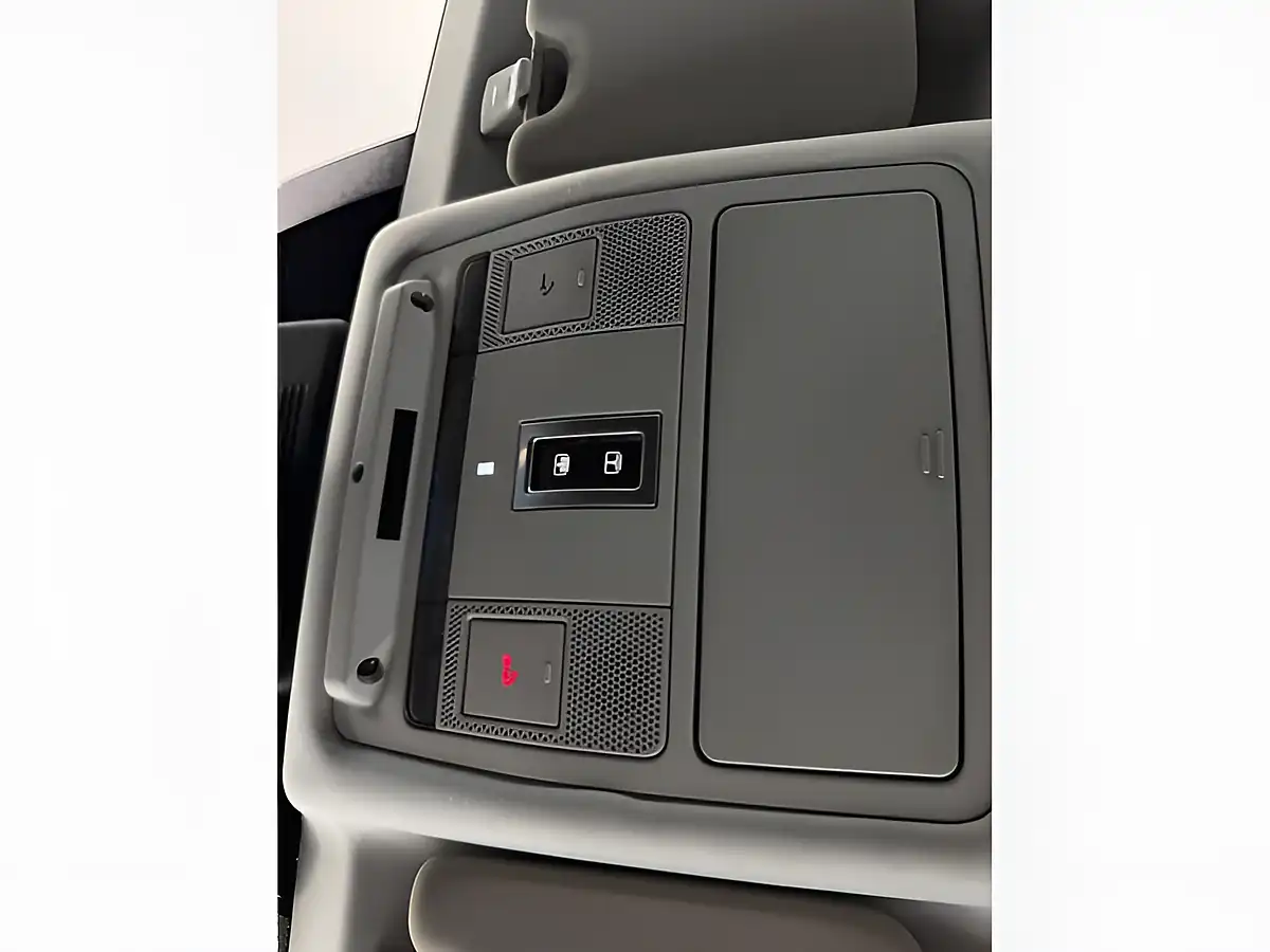 Used 2018 Land Rover Discovery Sport Hse Black - Interior and Exterior details 20