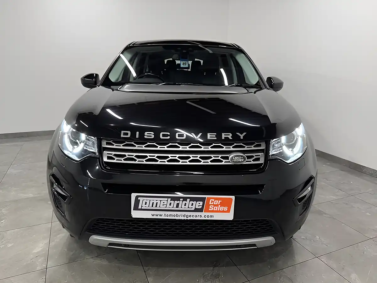 Used 2018 Land Rover Discovery Sport Hse Black - Interior and Exterior details 3