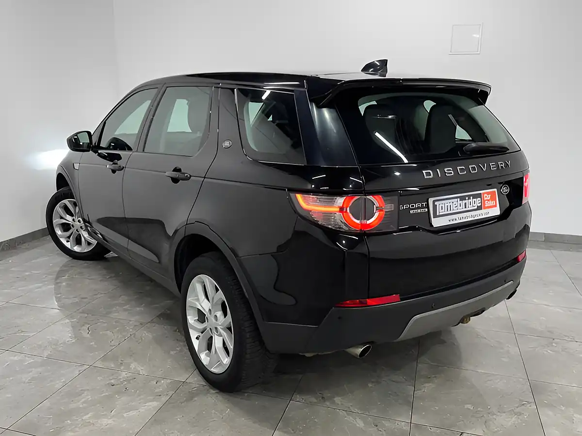 Used 2018 Land Rover Discovery Sport Hse Black - Interior and Exterior details 5