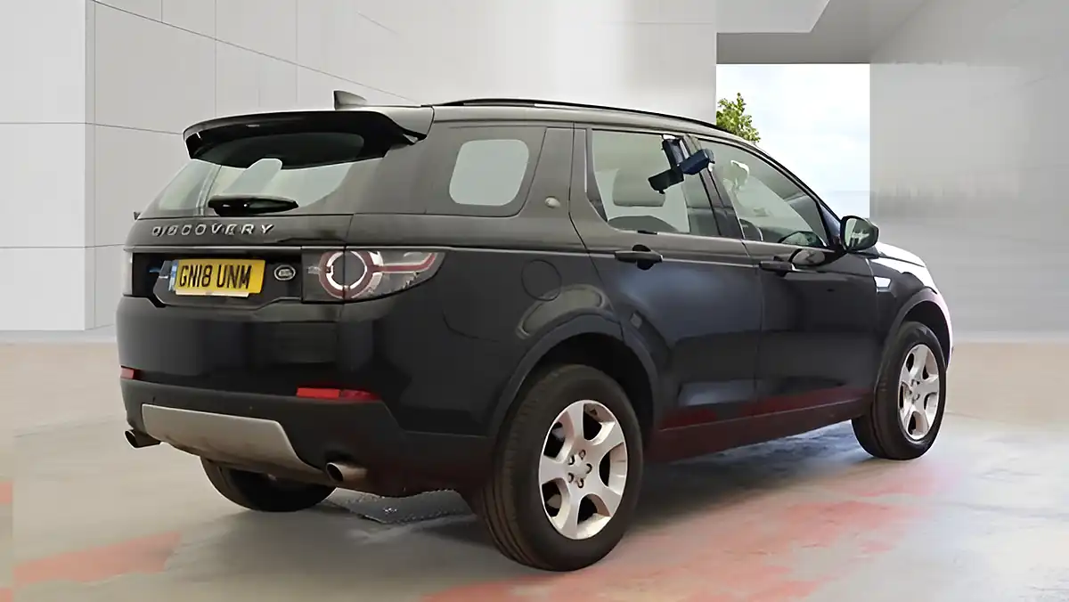 Used 2018 Land Rover Discovery Sport Hse Black - Interior and Exterior details 4