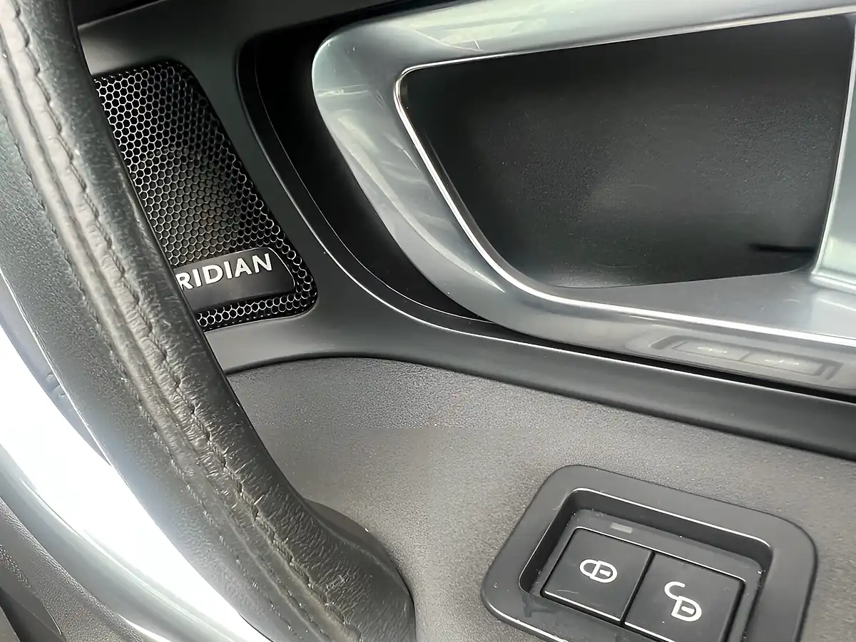 Used 2018 Land Rover Discovery Sport Hse Black - Interior and Exterior details 16