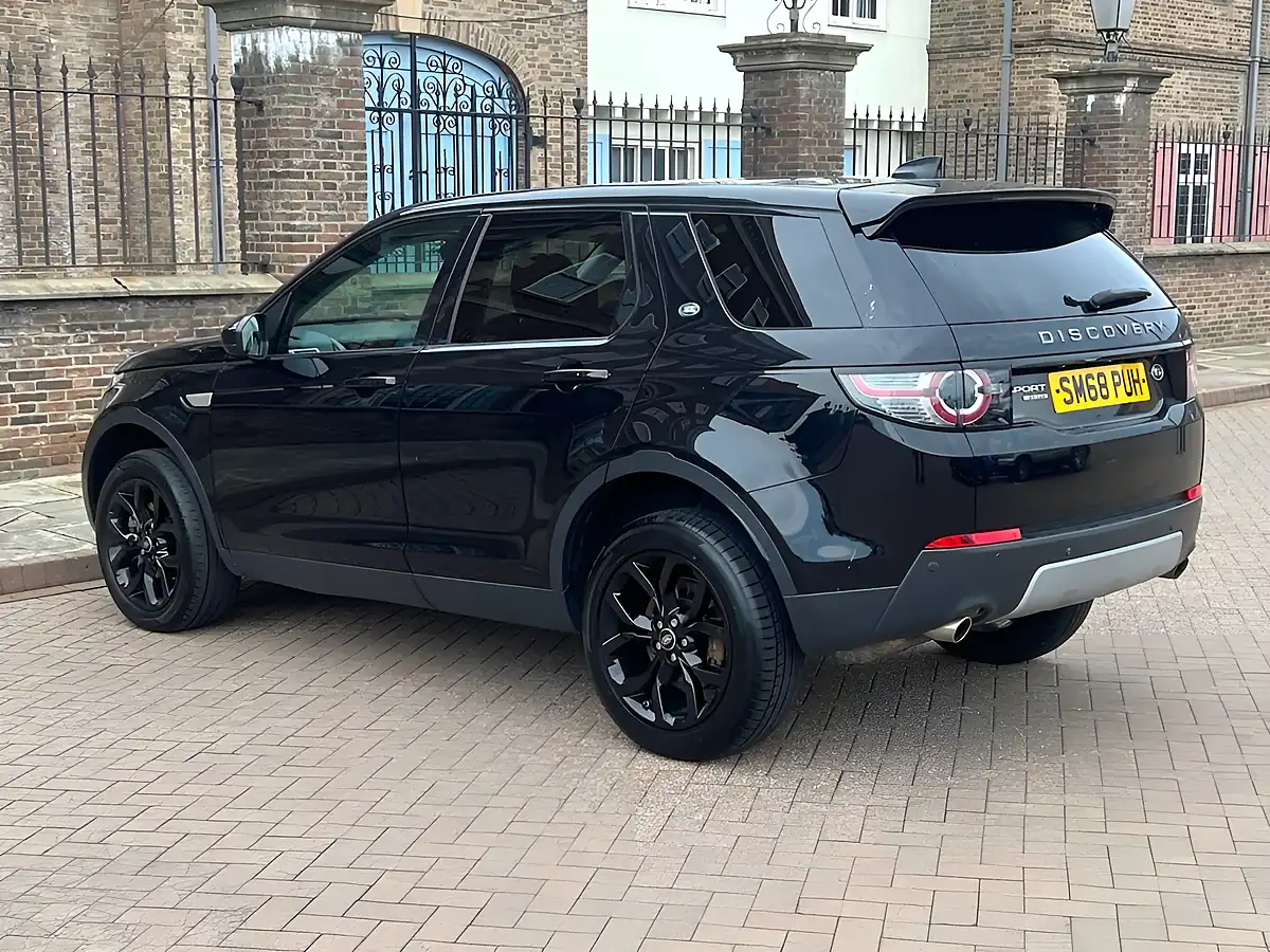 Used 2018 Land Rover Discovery Sport Hse Black - Interior and Exterior details 20