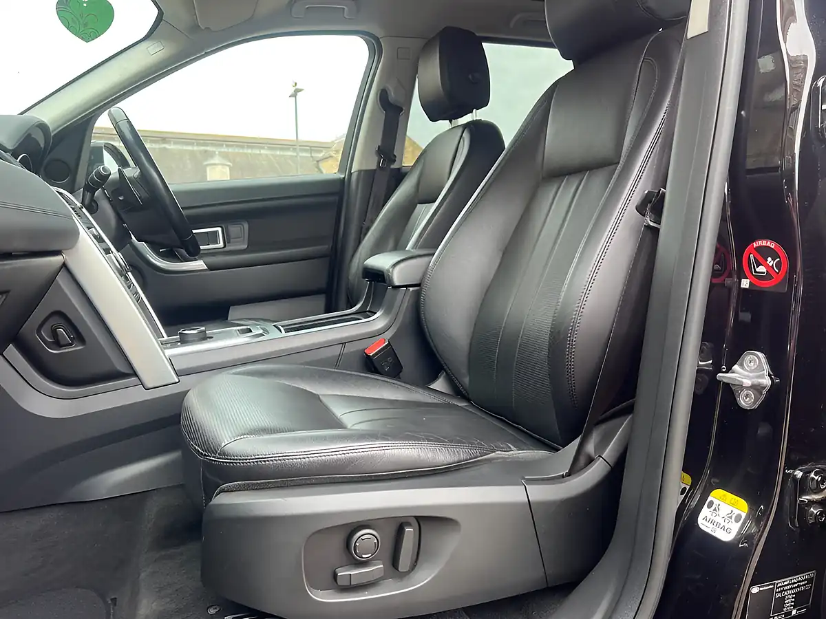 Used 2018 Land Rover Discovery Sport Hse Black - Interior and Exterior details 8