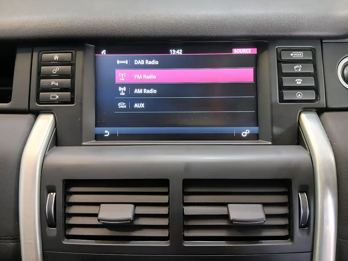 Used 2018 Land Rover Discovery Sport Hse Black - Interior and Exterior details 12