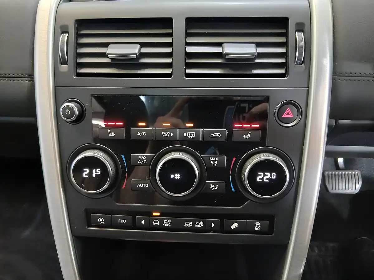 Used 2018 Land Rover Discovery Sport Hse Black - Interior and Exterior details 16