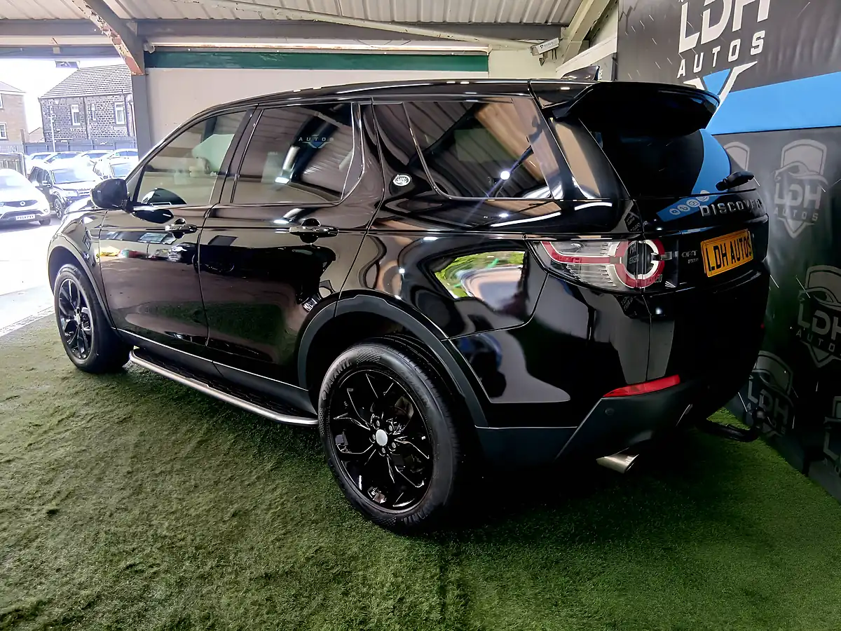 Used 2018 Land Rover Discovery Sport Hse Black - Interior and Exterior details 5