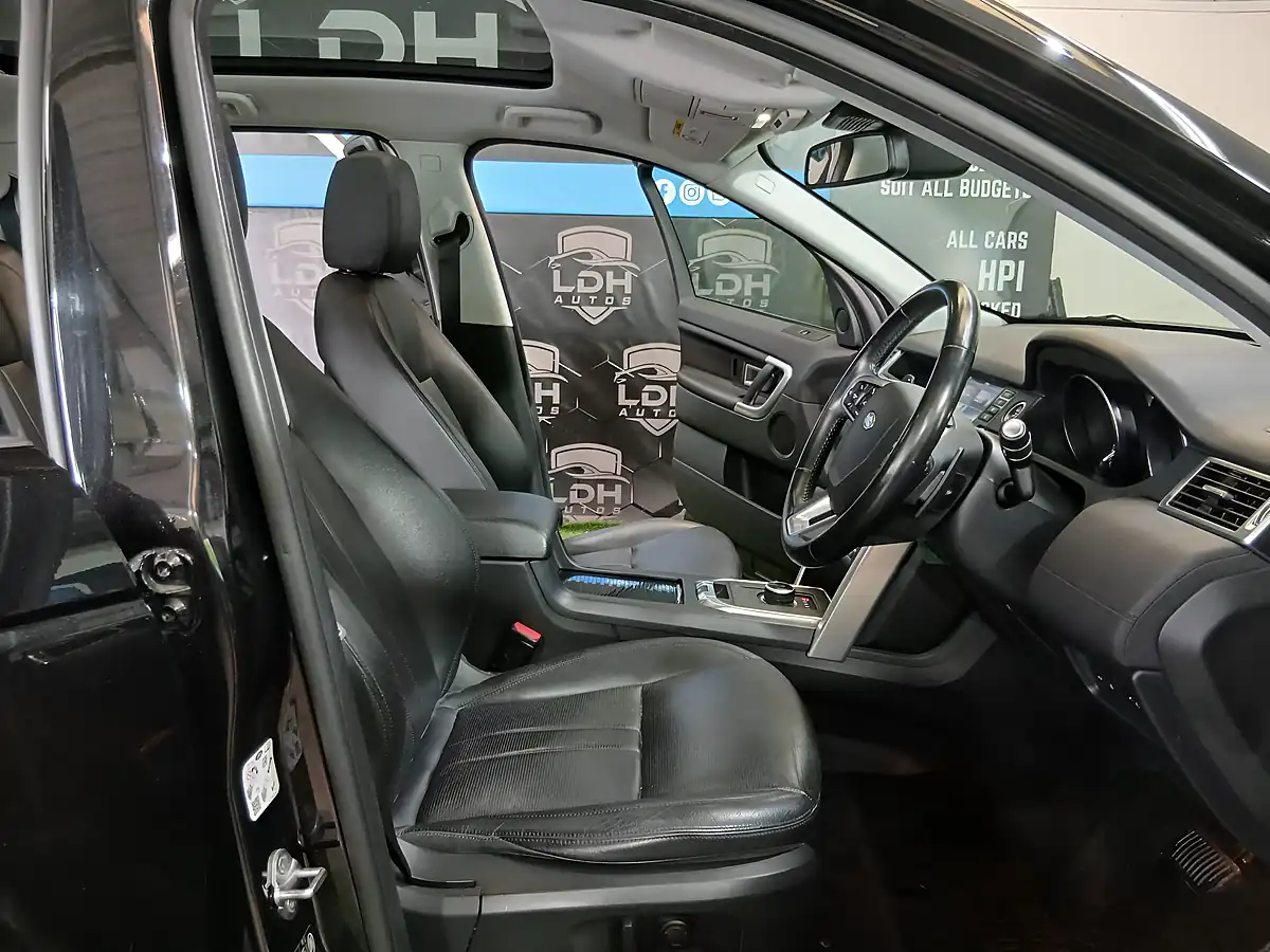 Used 2018 Land Rover Discovery Sport Hse Black - Interior and Exterior details 8