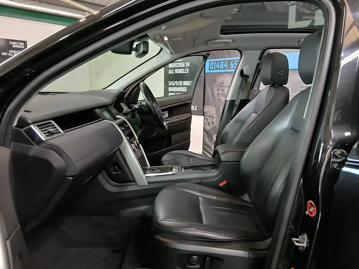 Used 2018 Land Rover Discovery Sport Hse Black - Interior and Exterior details 9
