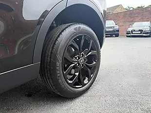 Used 2018 Land Rover Discovery Sport Hse Black - Interior and Exterior details 11