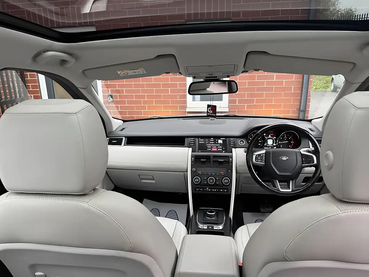 Used 2018 Land Rover Discovery Sport Hse Black - Interior and Exterior details 14