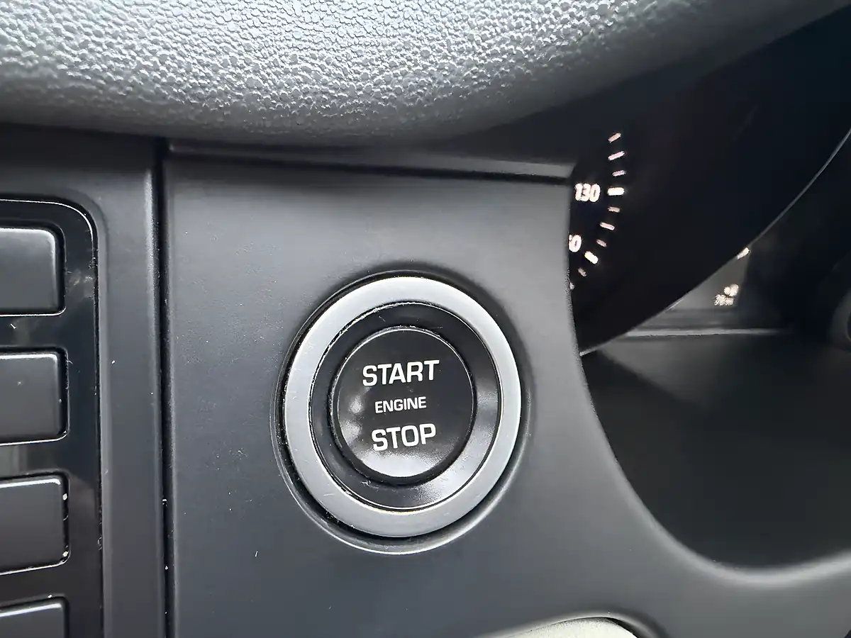 Used 2018 Land Rover Discovery Sport Hse Black - Interior and Exterior details 19