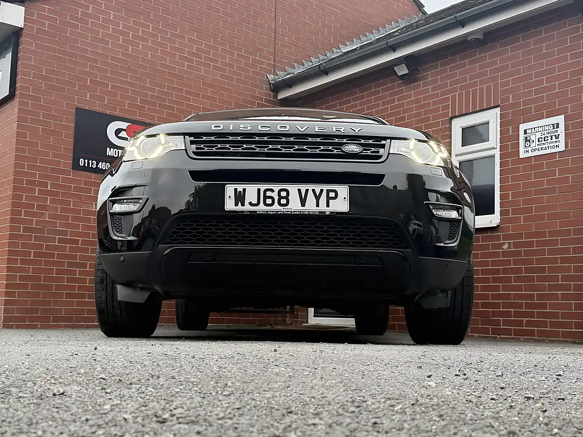 Used 2018 Land Rover Discovery Sport Hse Black - Interior and Exterior details 4