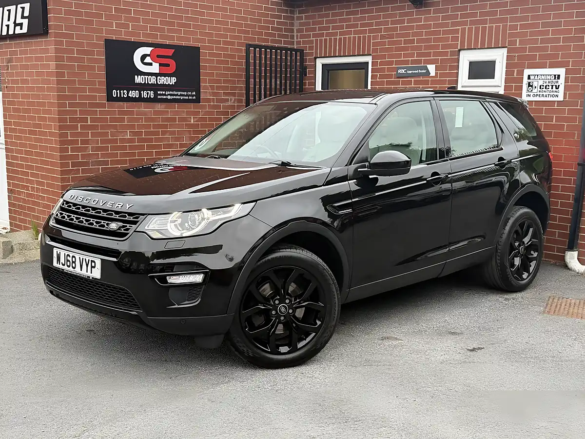 Used 2018 Land Rover Discovery Sport Hse Black - Interior and Exterior details 5