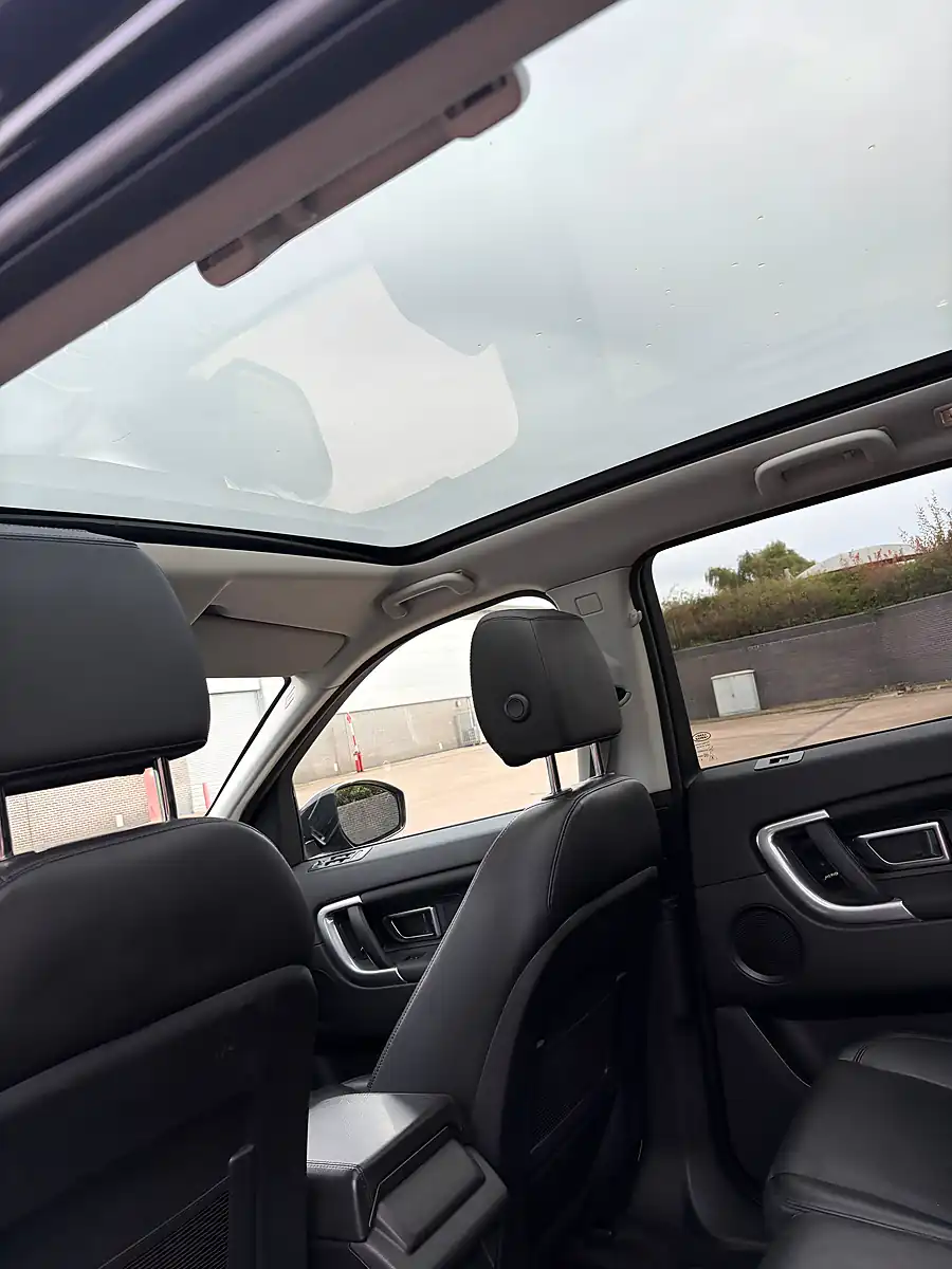 Used 2018 Land Rover Discovery Sport Hse Black - Interior and Exterior details 12