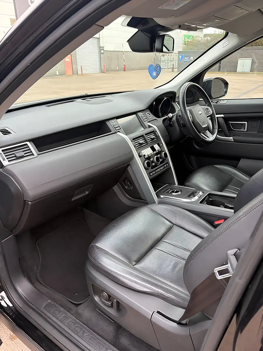 Used 2018 Land Rover Discovery Sport Hse Black - Interior and Exterior details 13