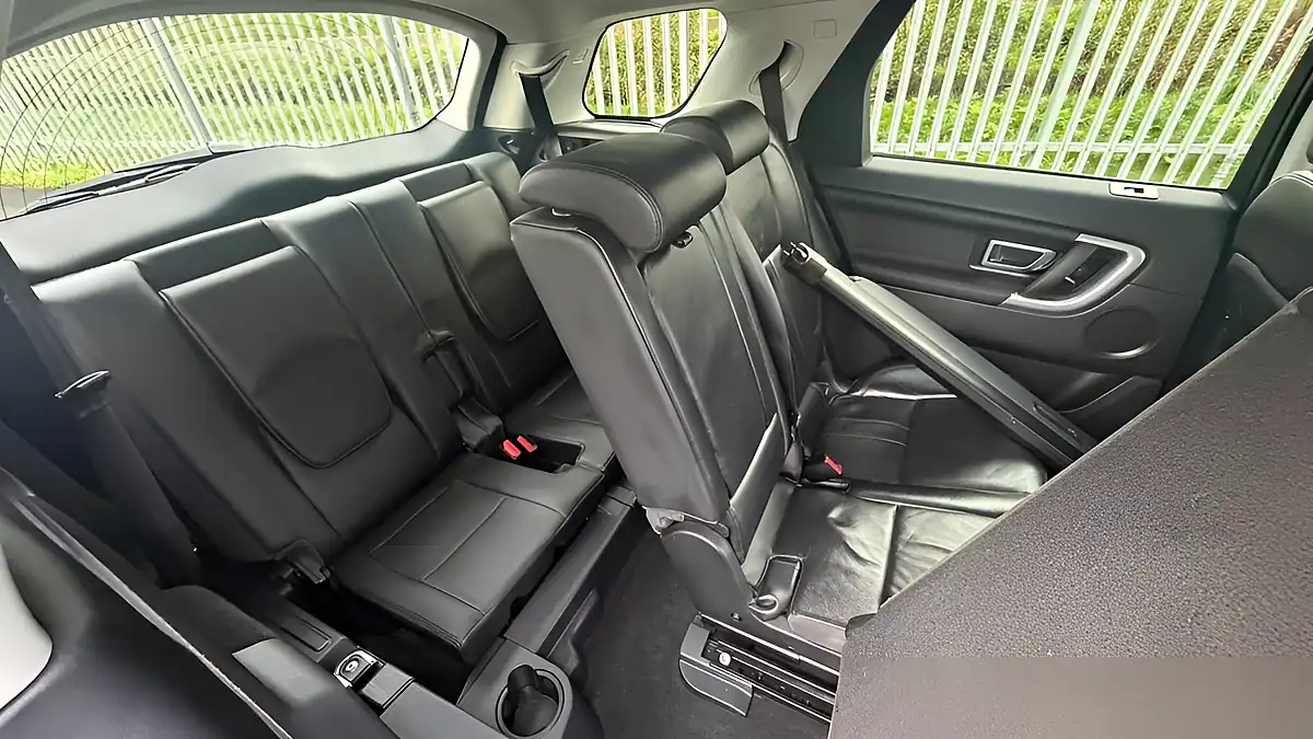 Used 2018 Land Rover Discovery Sport Hse Black - Interior and Exterior details 16