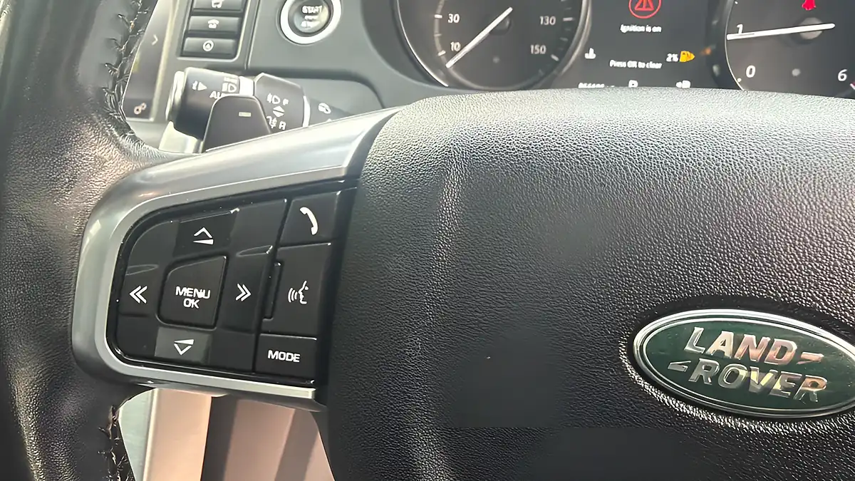 Used 2018 Land Rover Discovery Sport Hse Black - Interior and Exterior details 17