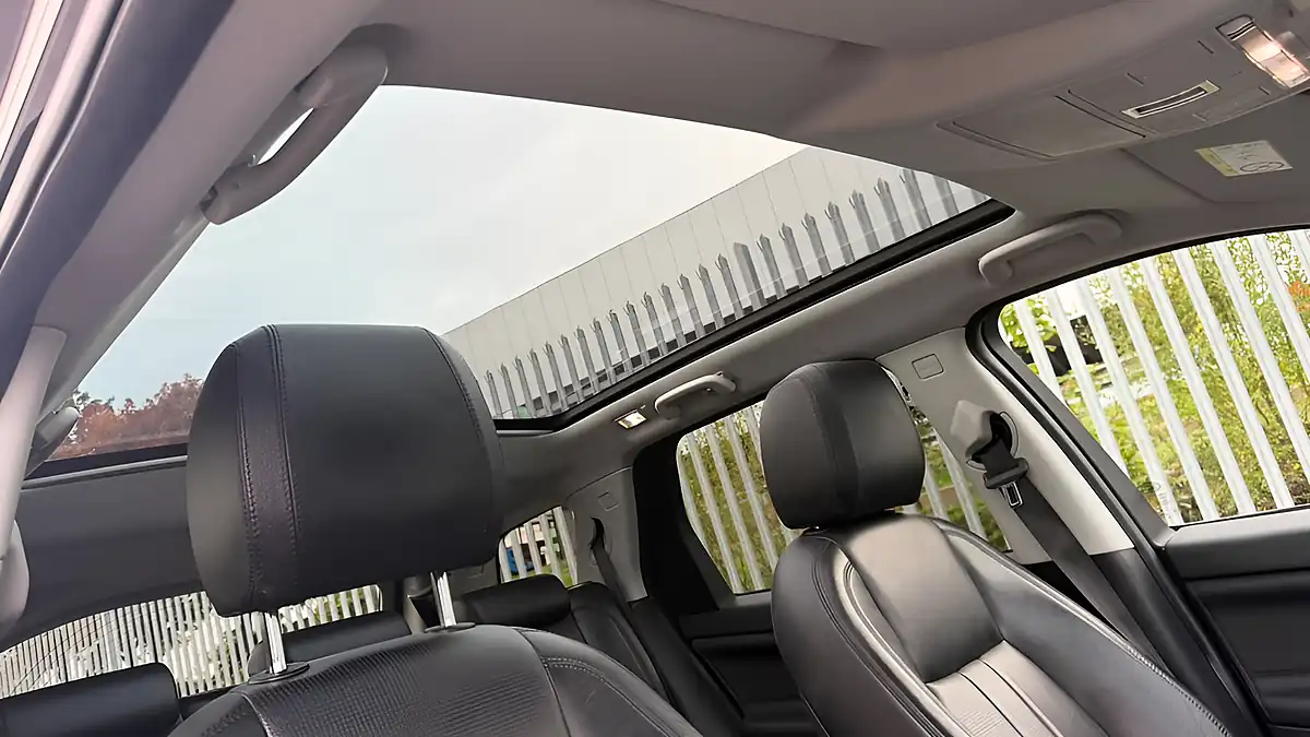 Used 2018 Land Rover Discovery Sport Hse Black - Interior and Exterior details 20