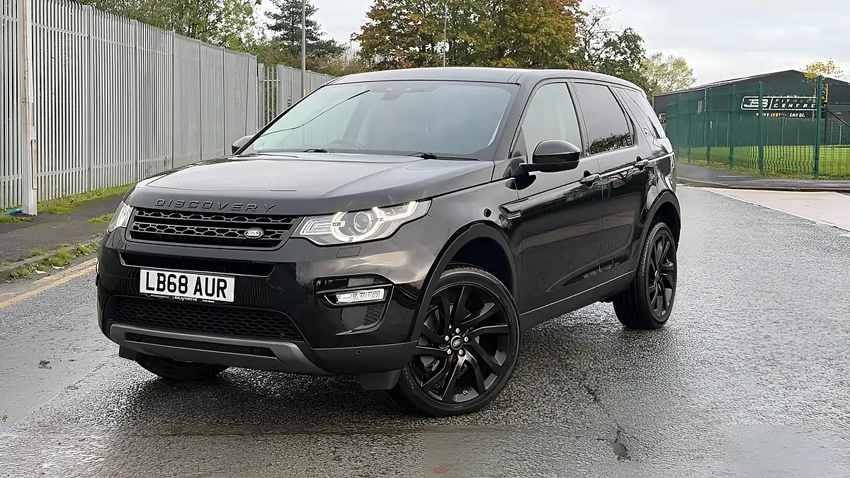 Used 2018 Land Rover Discovery Sport Hse Black - Interior and Exterior details 3