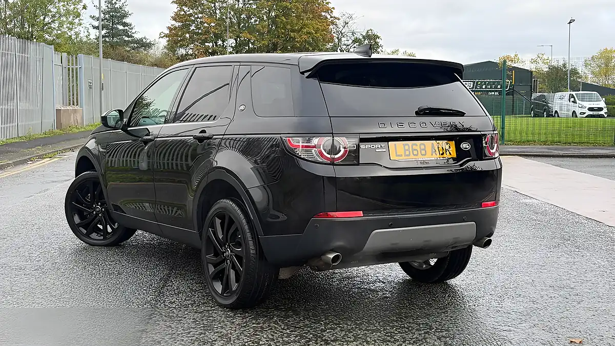 Used 2018 Land Rover Discovery Sport Hse Black - Interior and Exterior details 5