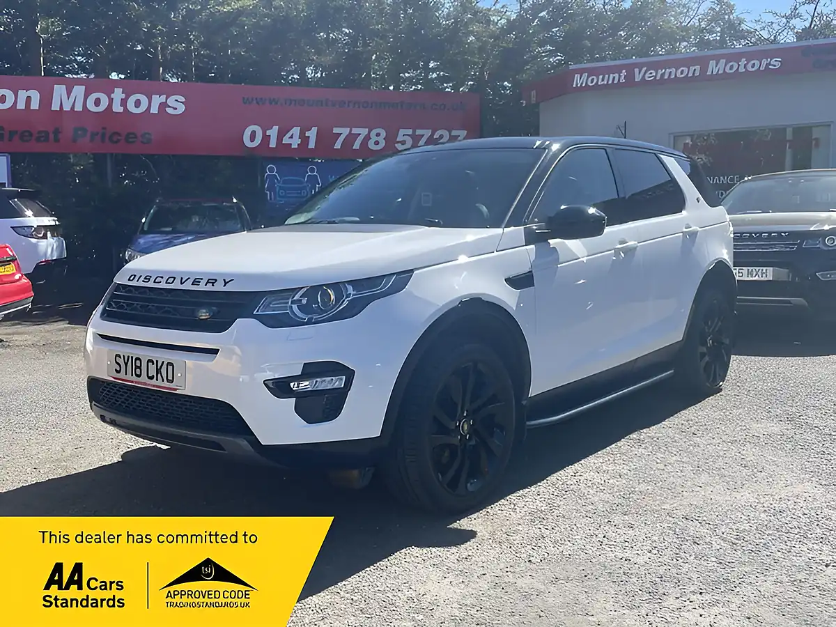 Used 2018 Land Rover Discovery Sport Hse Black White - Front View