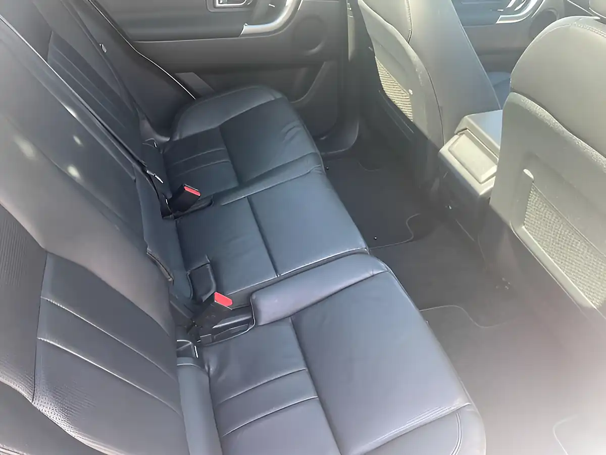 Used 2018 Land Rover Discovery Sport Hse Black White - Interior and Exterior details 17