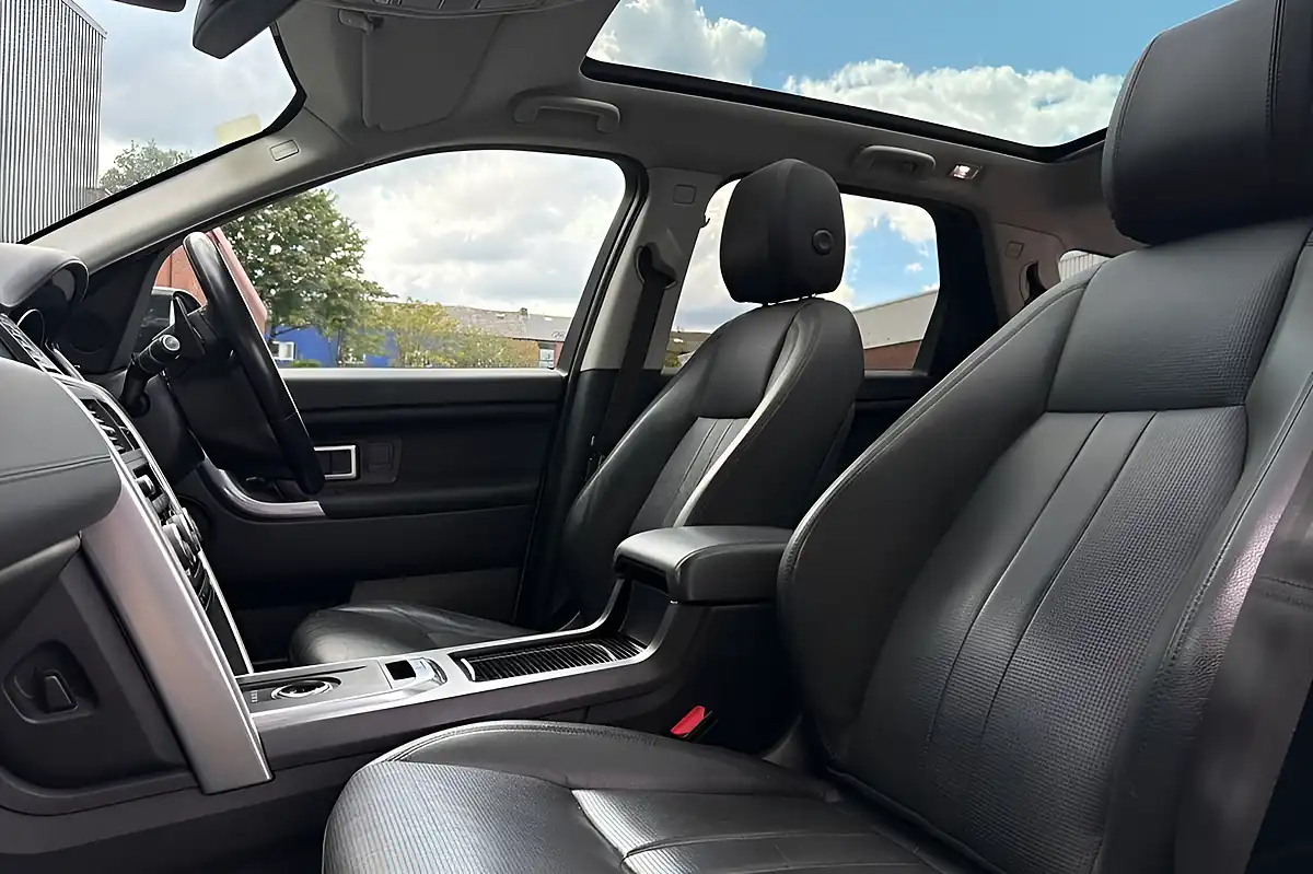 Used 2018 Land Rover Discovery Sport Hse Black White - Interior and Exterior details 11