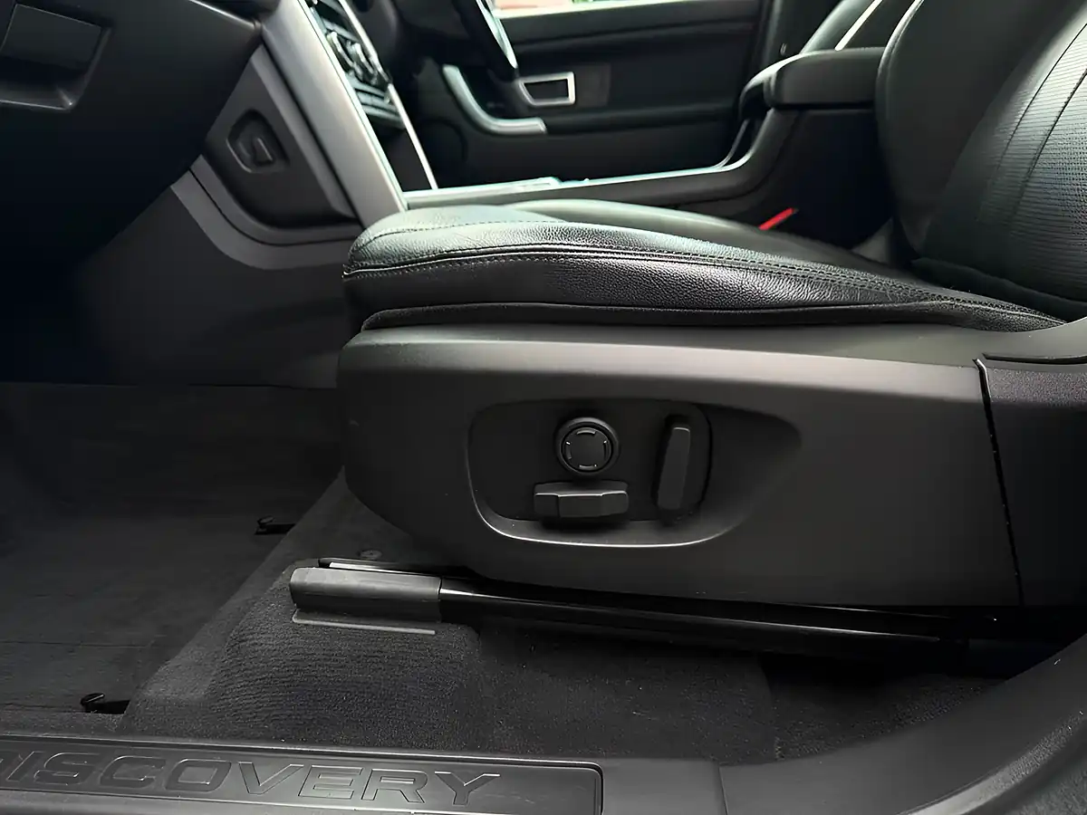 Used 2018 Land Rover Discovery Sport Hse Black White - Interior and Exterior details 13