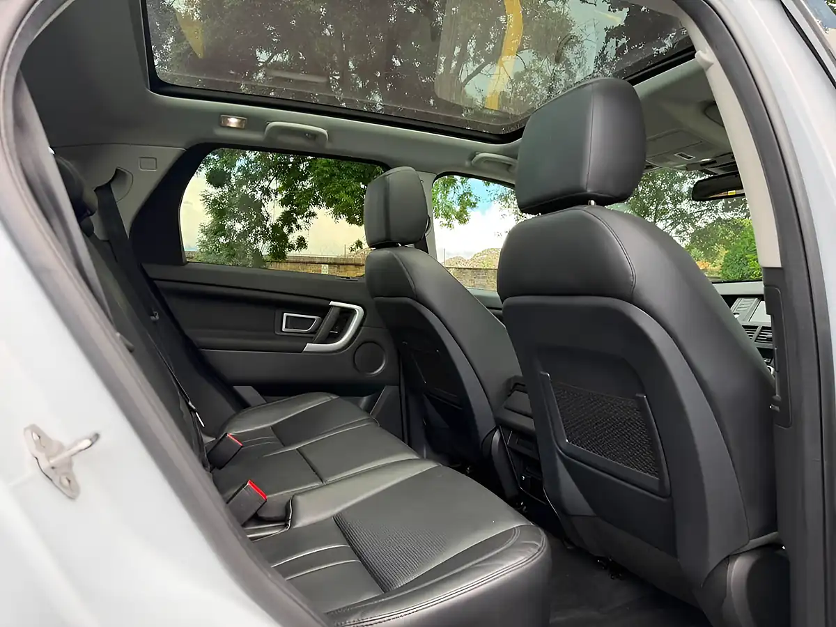 Used 2018 Land Rover Discovery Sport Hse Black White - Interior and Exterior details 15