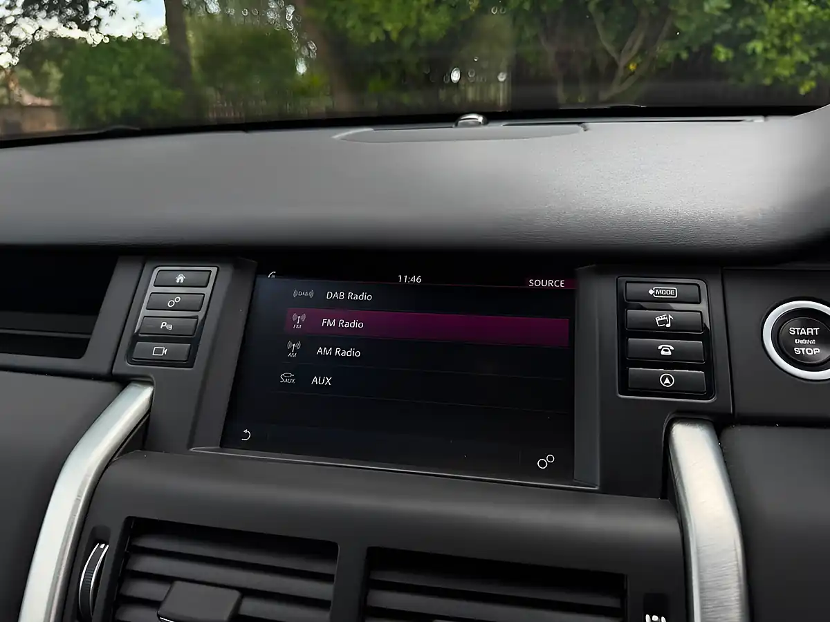 Used 2018 Land Rover Discovery Sport Hse Black White - Interior and Exterior details 18