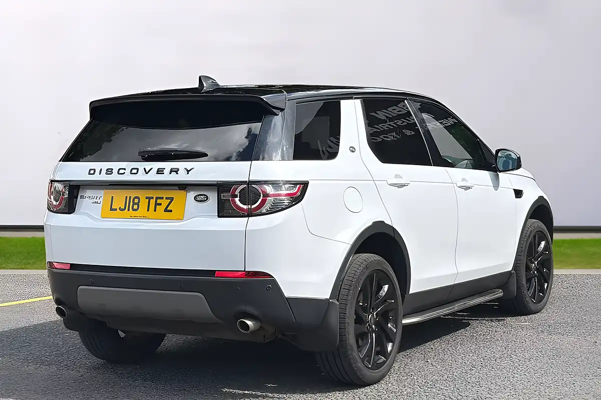 Used 2018 Land Rover Discovery Sport Hse Black White - Interior and Exterior details 7