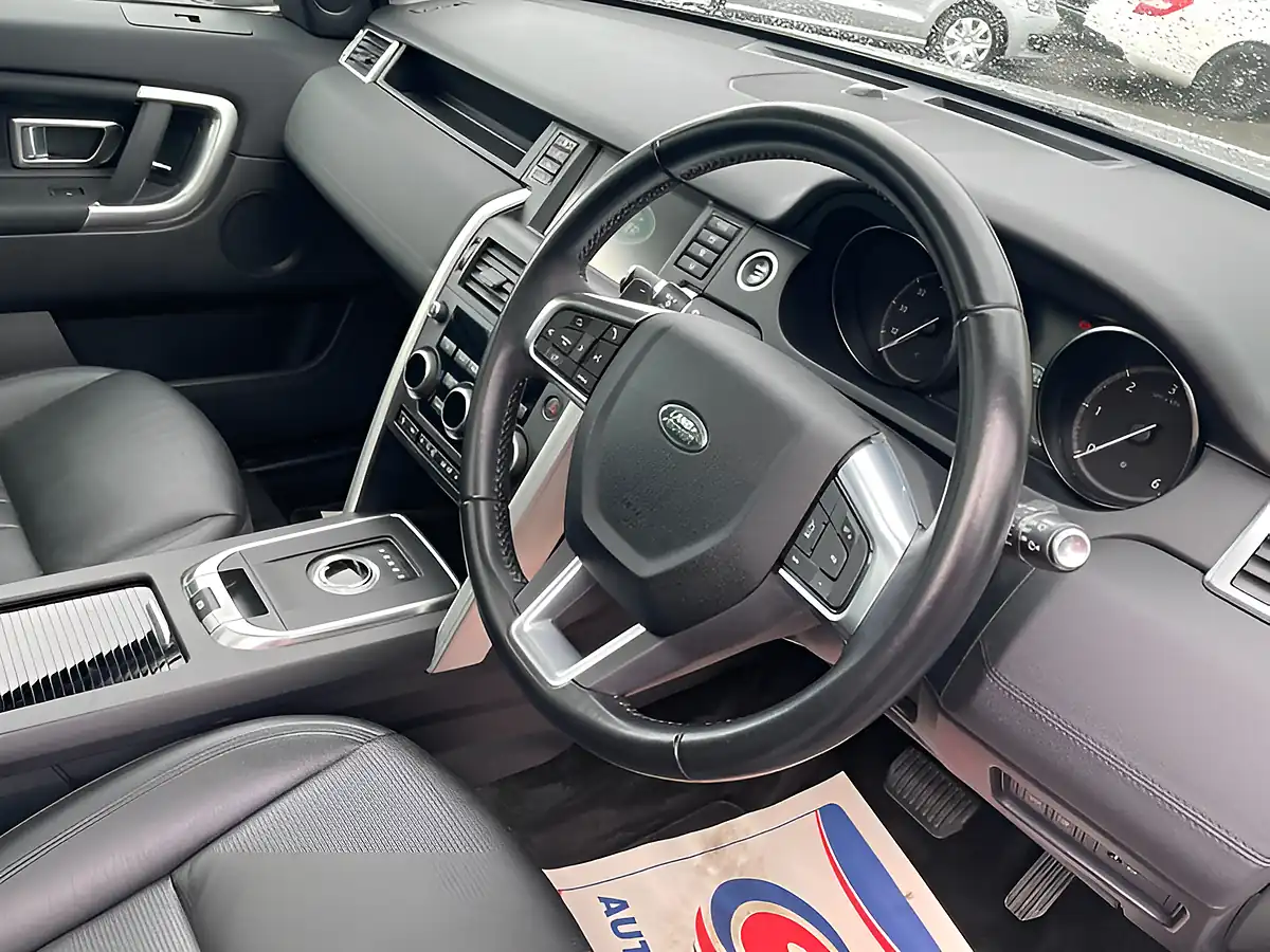 Used 2018 Land Rover Discovery Sport Hse Black White - Interior and Exterior details 11