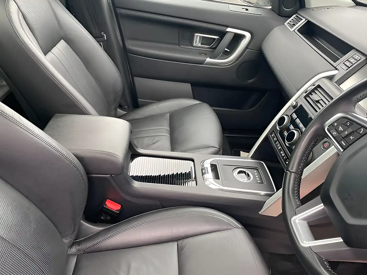 Used 2018 Land Rover Discovery Sport Hse Black White - Interior and Exterior details 12