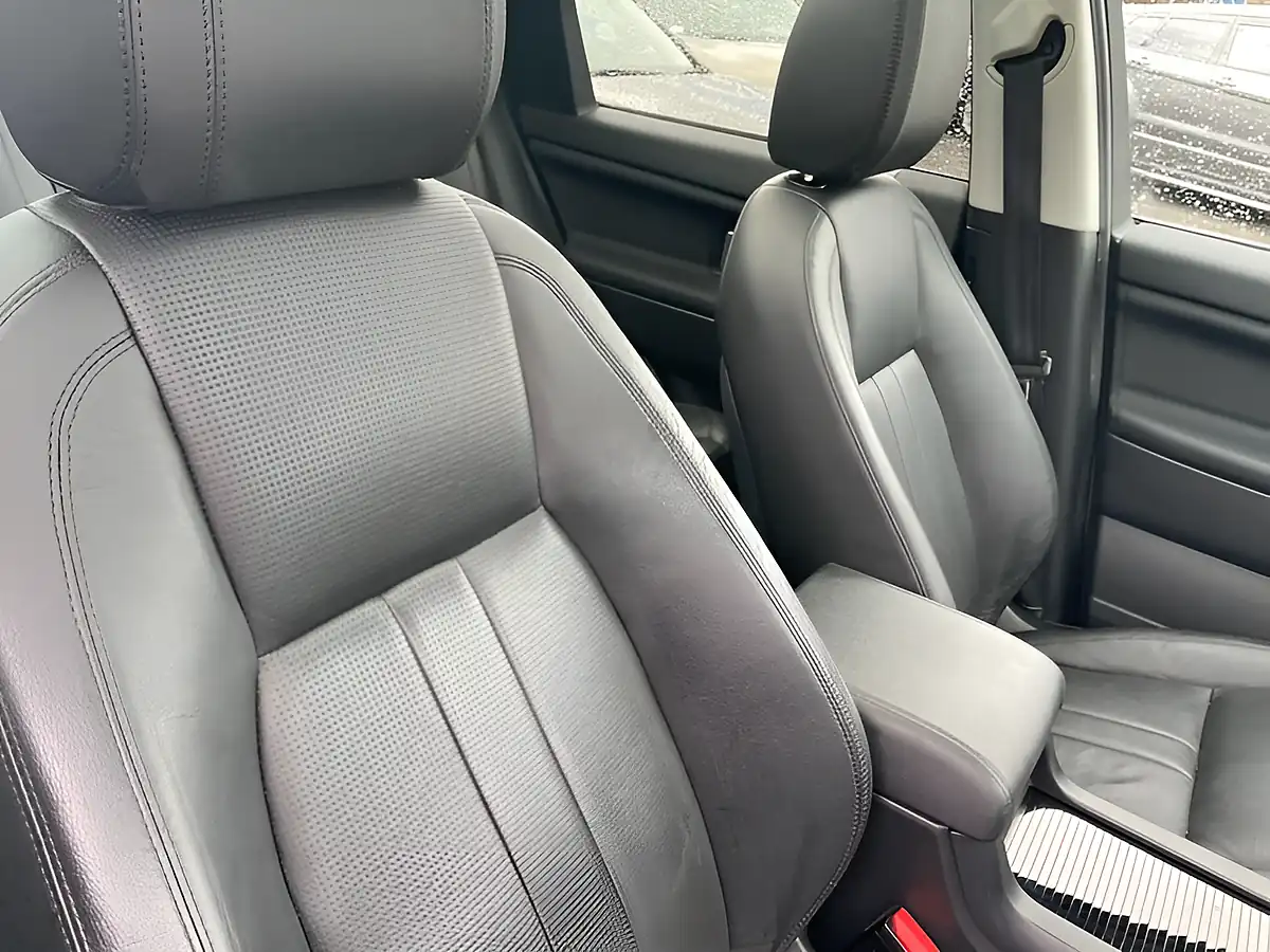 Used 2018 Land Rover Discovery Sport Hse Black White - Interior and Exterior details 13