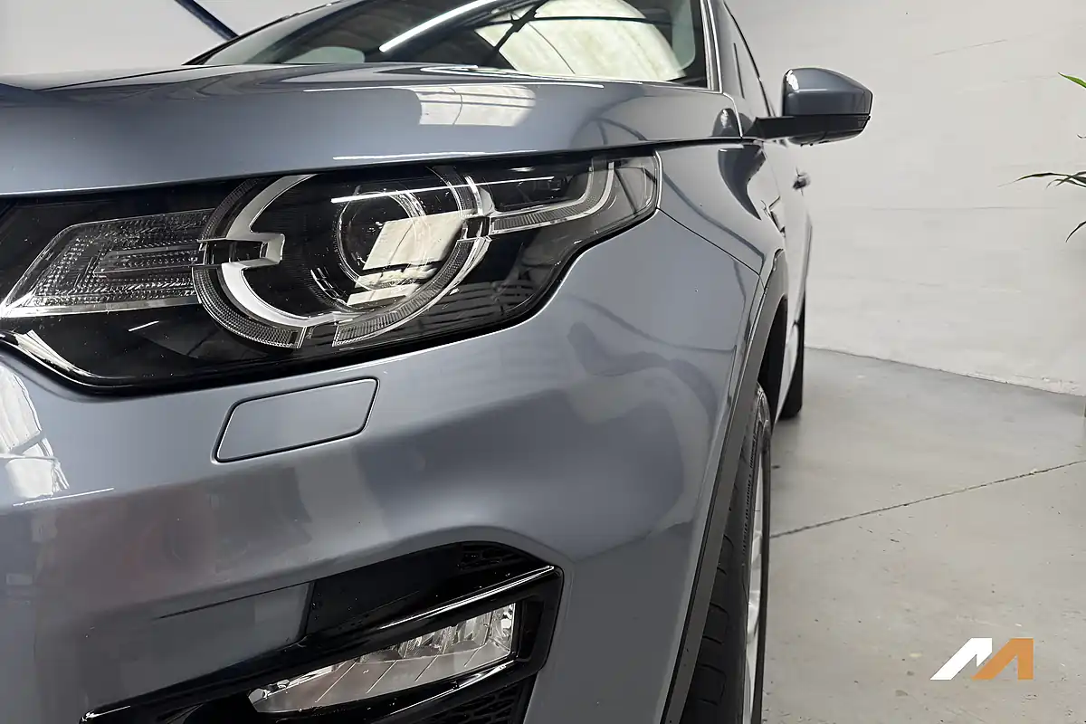 Used 2018 Land Rover Discovery Sport Hse Blue - Interior and Exterior details 10