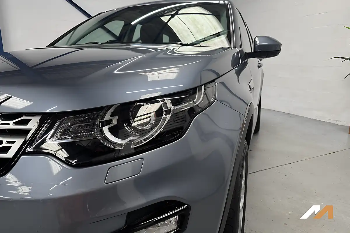 Used 2018 Land Rover Discovery Sport Hse Blue - Interior and Exterior details 12