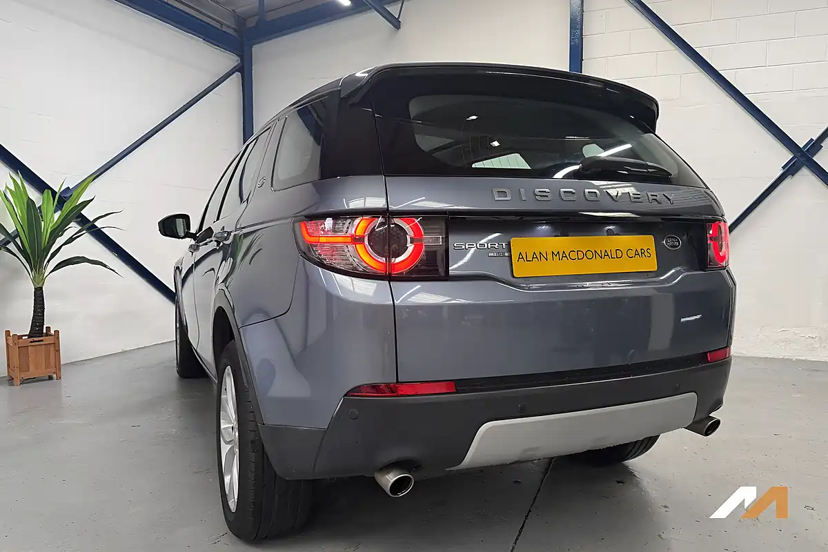 Used 2018 Land Rover Discovery Sport Hse Blue - Interior and Exterior details 13