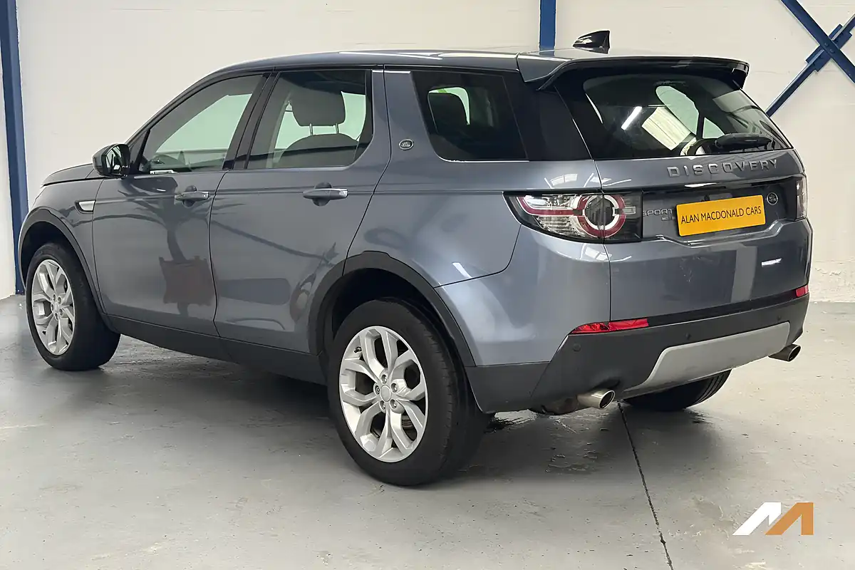 Used 2018 Land Rover Discovery Sport Hse Blue - Interior and Exterior details 14