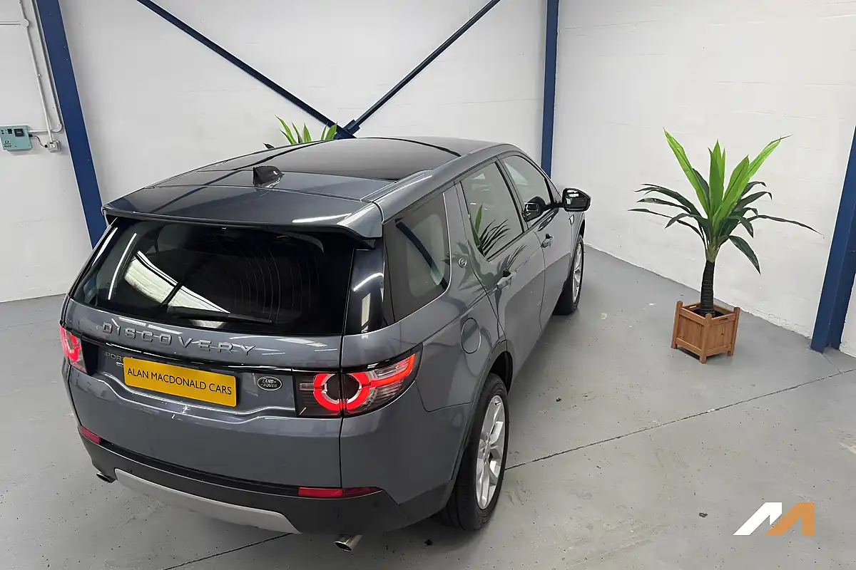 Used 2018 Land Rover Discovery Sport Hse Blue - Interior and Exterior details 15