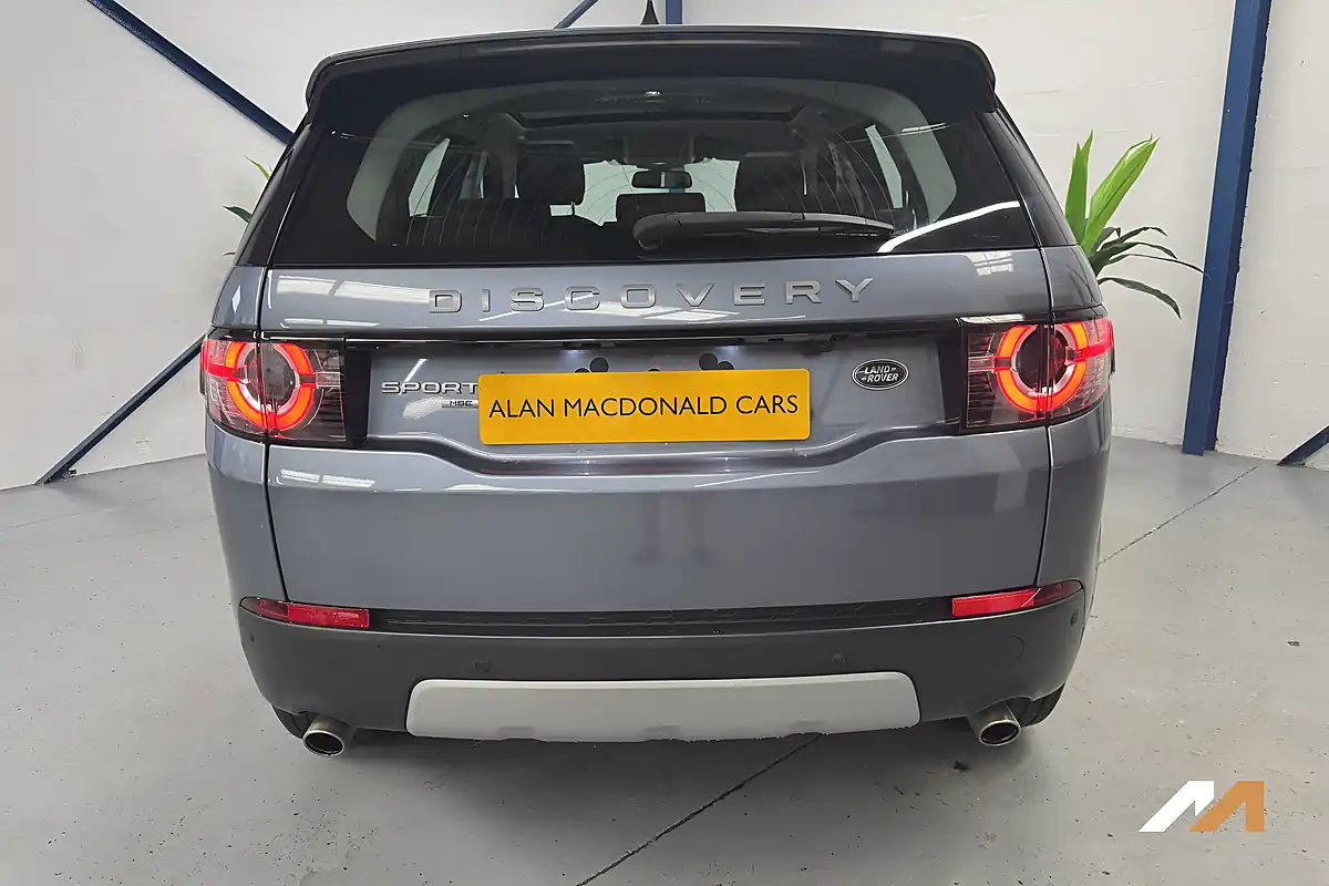 Used 2018 Land Rover Discovery Sport Hse Blue - Interior and Exterior details 17