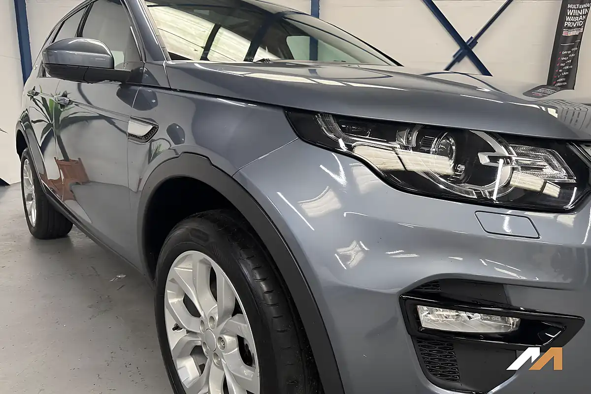 Used 2018 Land Rover Discovery Sport Hse Blue - Interior and Exterior details 5