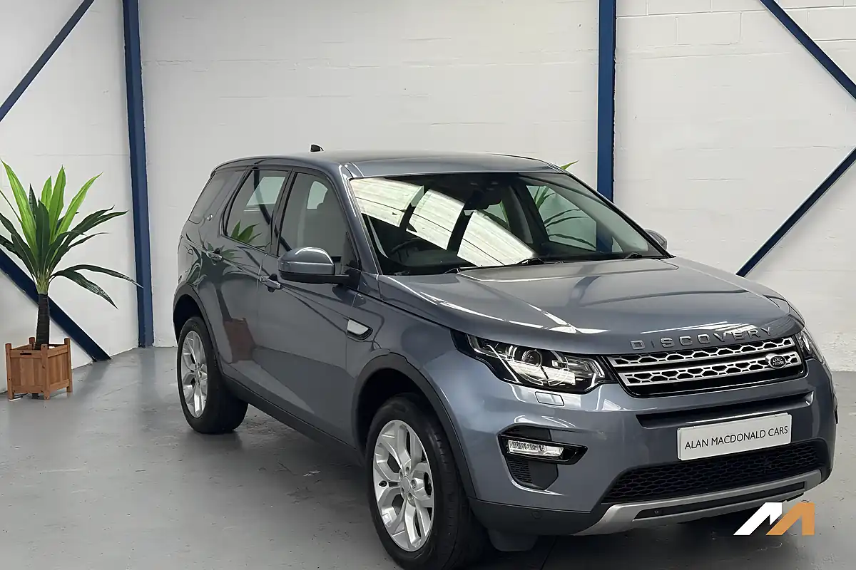 Used 2018 Land Rover Discovery Sport Hse Blue - Interior and Exterior details 6