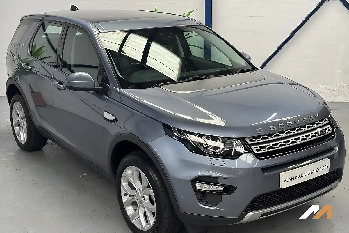 Used 2018 Land Rover Discovery Sport Hse Blue - Interior and Exterior details 7