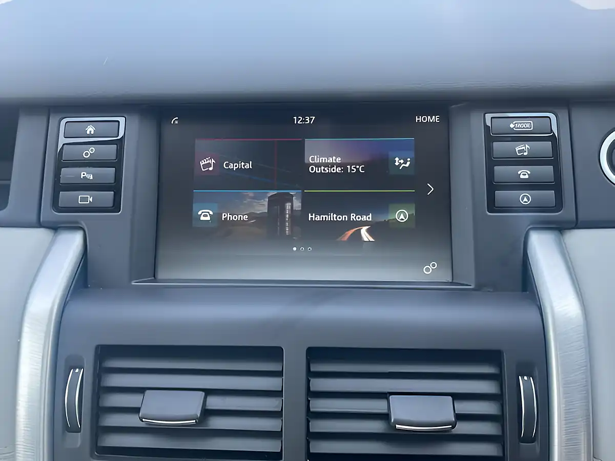 Used 2018 Land Rover Discovery Sport Hse Blue - Interior and Exterior details 14