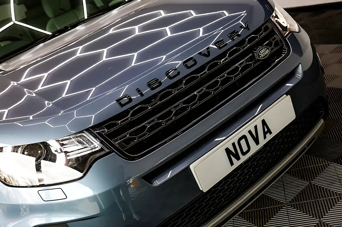 Used 2018 Land Rover Discovery Sport Hse Byron Blue - Interior and Exterior details 19