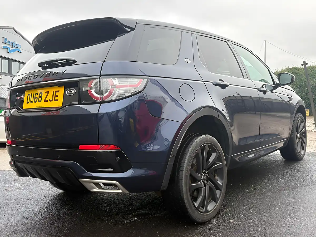 Used 2018 Land Rover Discovery Sport Hse Dynamic Lux Blue - Interior and Exterior details 13