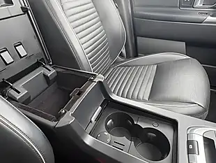 Used 2018 Land Rover Discovery Sport Hse Dynamic Lux Blue - Interior and Exterior details 17